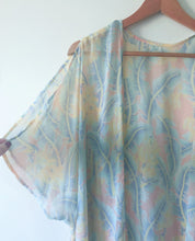 Load image into Gallery viewer, Tropical Sleeveless Kimono

